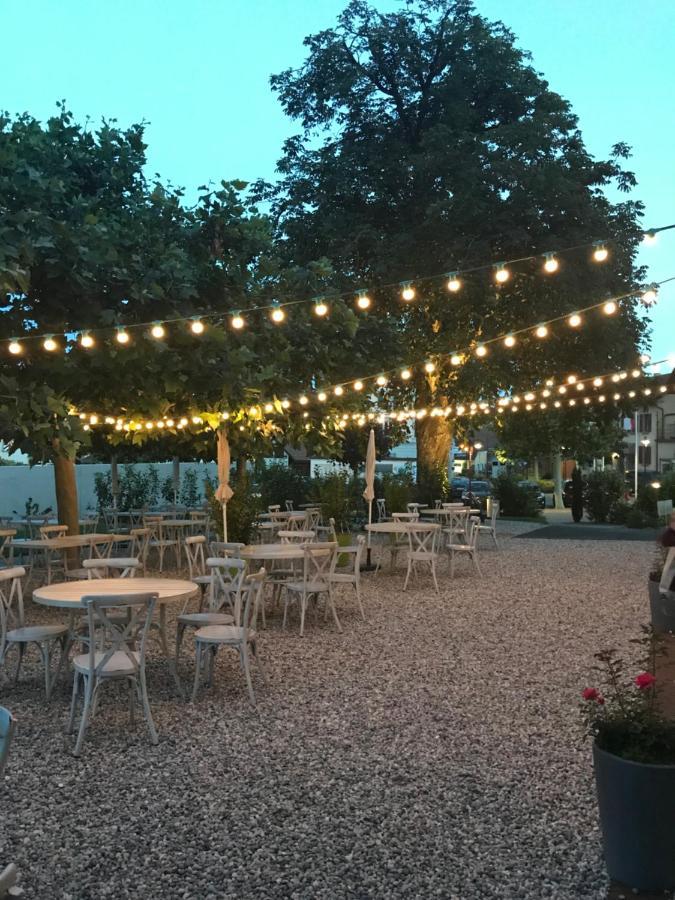 L'Auberge De Mezieres エクステリア 写真
